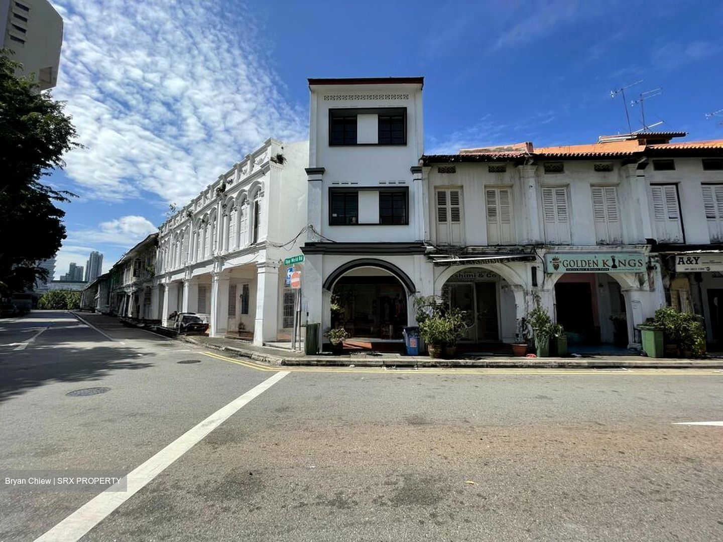 Rowell Road (D8), Retail #504166251